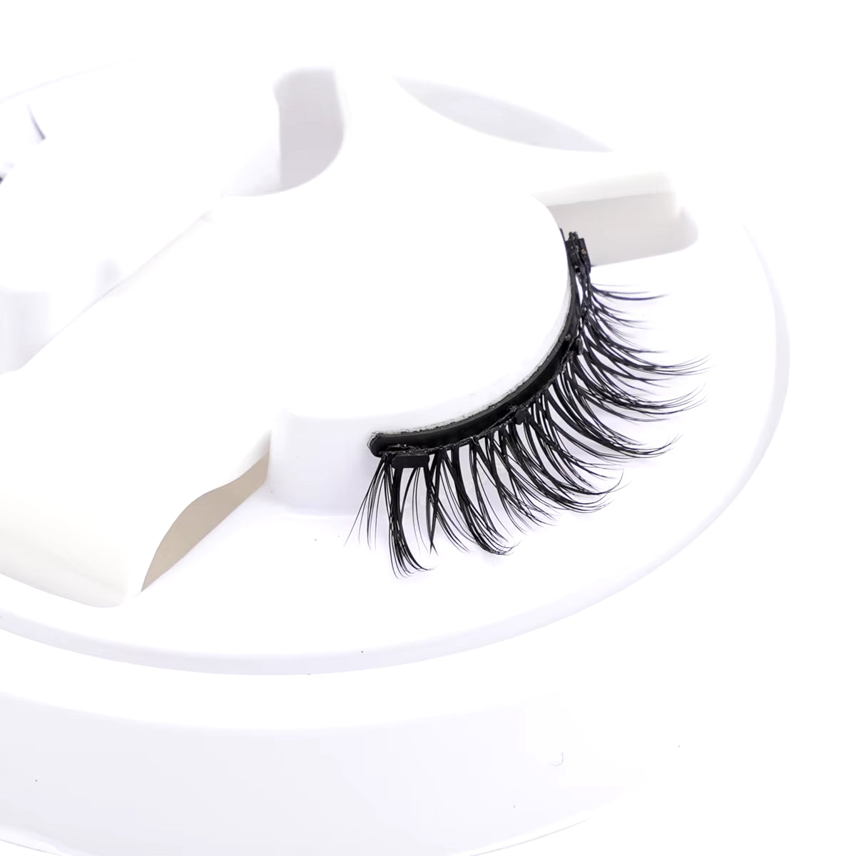 Magnetic Beauty SOA : Des faux cils qui attirent tous les regards